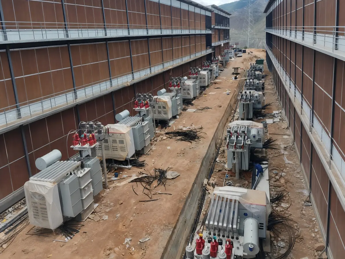 14 oil-immersed transformers in a data center in Syria