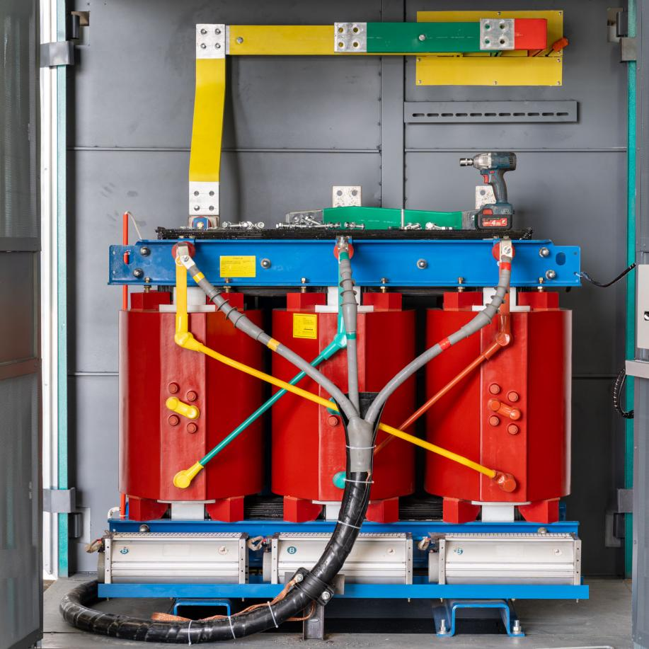 dry type transformer.png